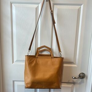 Anna Paola leather zippered Tote Bag USED professional academia curry color